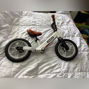 Syncfun White and Brown Kids Balance Bike 2 3 4 years